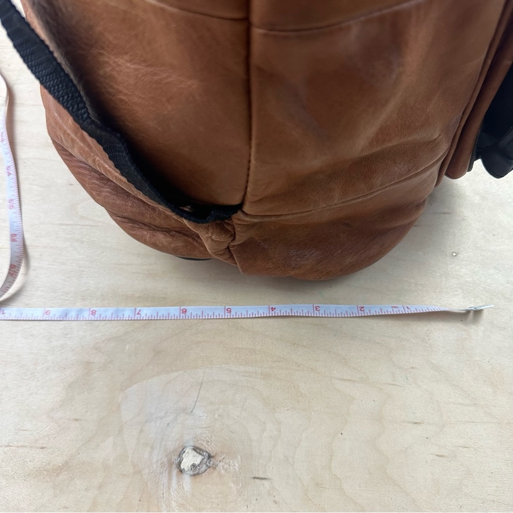 Genuine leather backpack - Picture 15 of 16